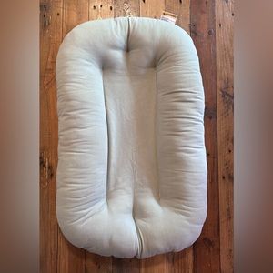 Snuggle me baby lounger